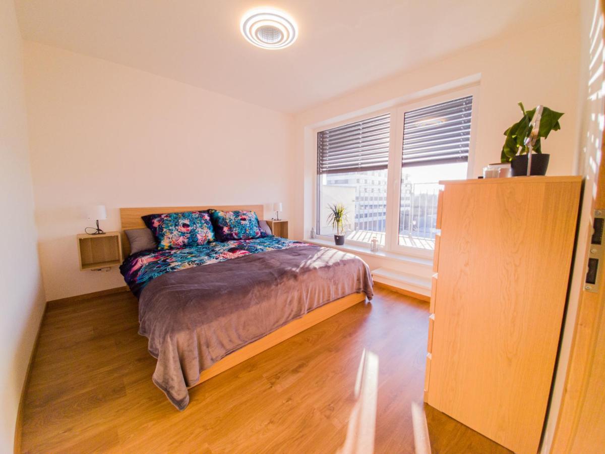 Modern Flat With Large Terrace Hradec Kralove Exterior photo